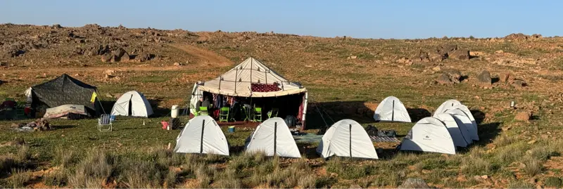 Bivouac et tentes dans l’Anti-Atlas